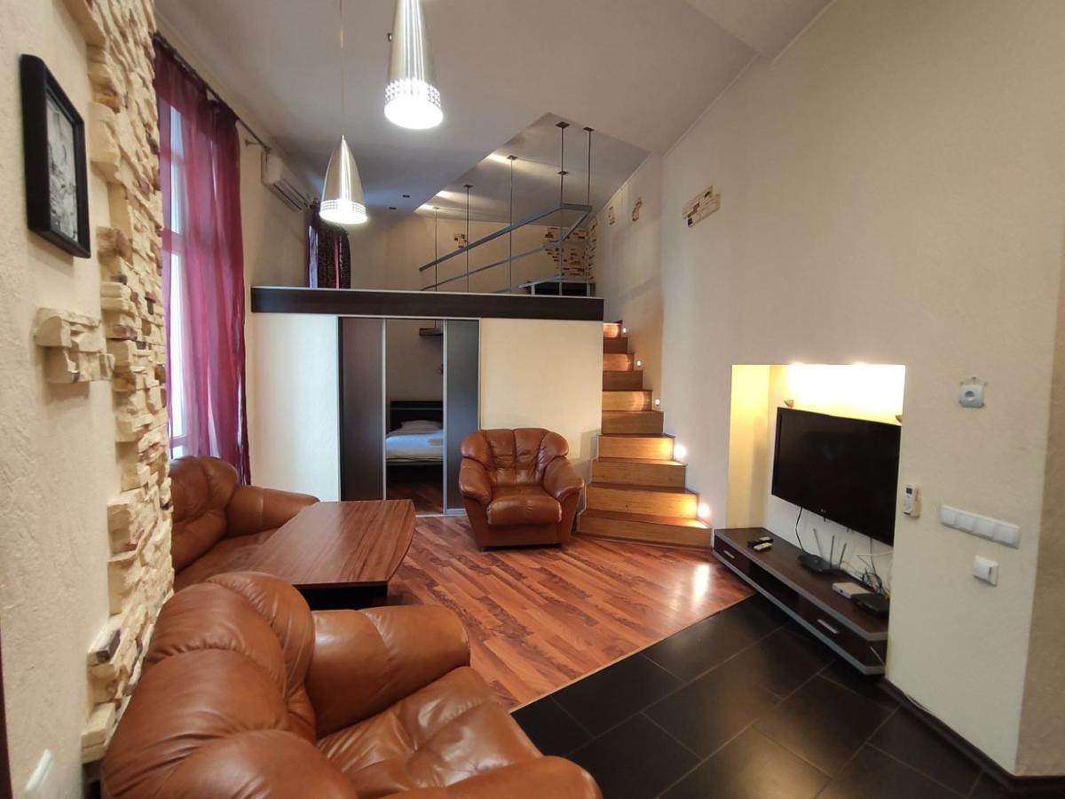 Comfortable Apartment On Mikhaylovskiy Lane 키예프 외부 사진