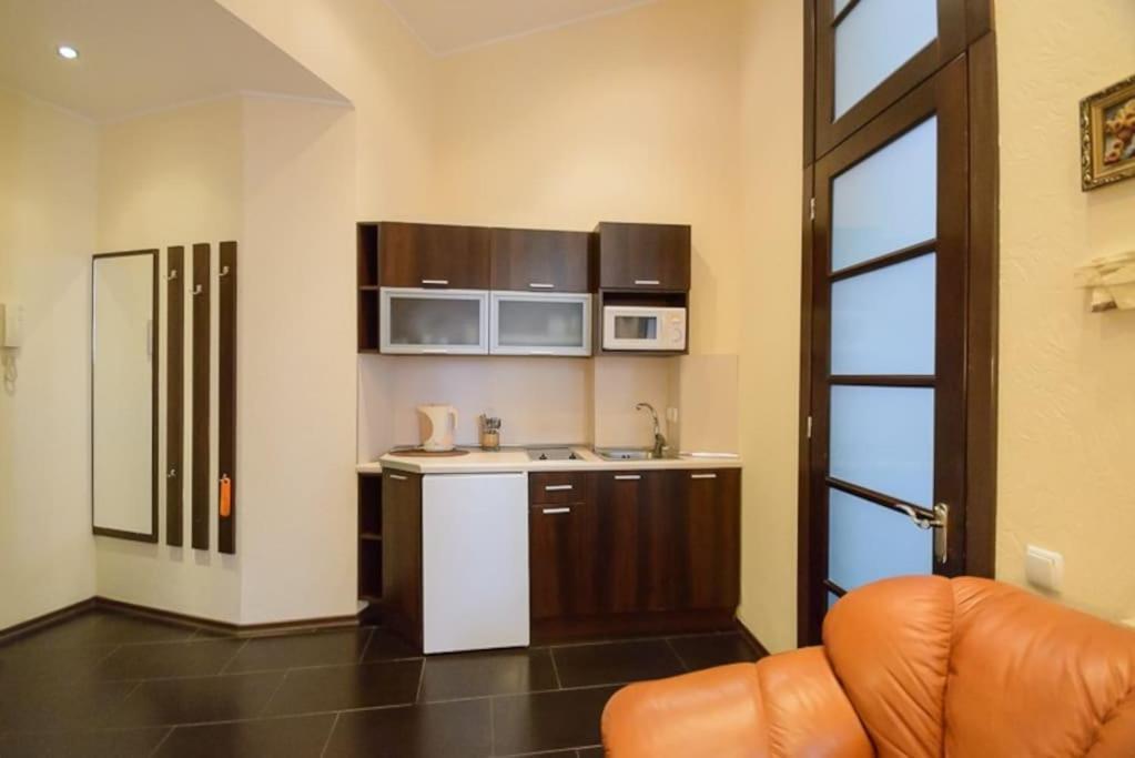 Comfortable Apartment On Mikhaylovskiy Lane 키예프 외부 사진