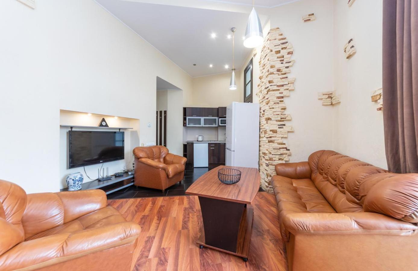 Comfortable Apartment On Mikhaylovskiy Lane 키예프 외부 사진