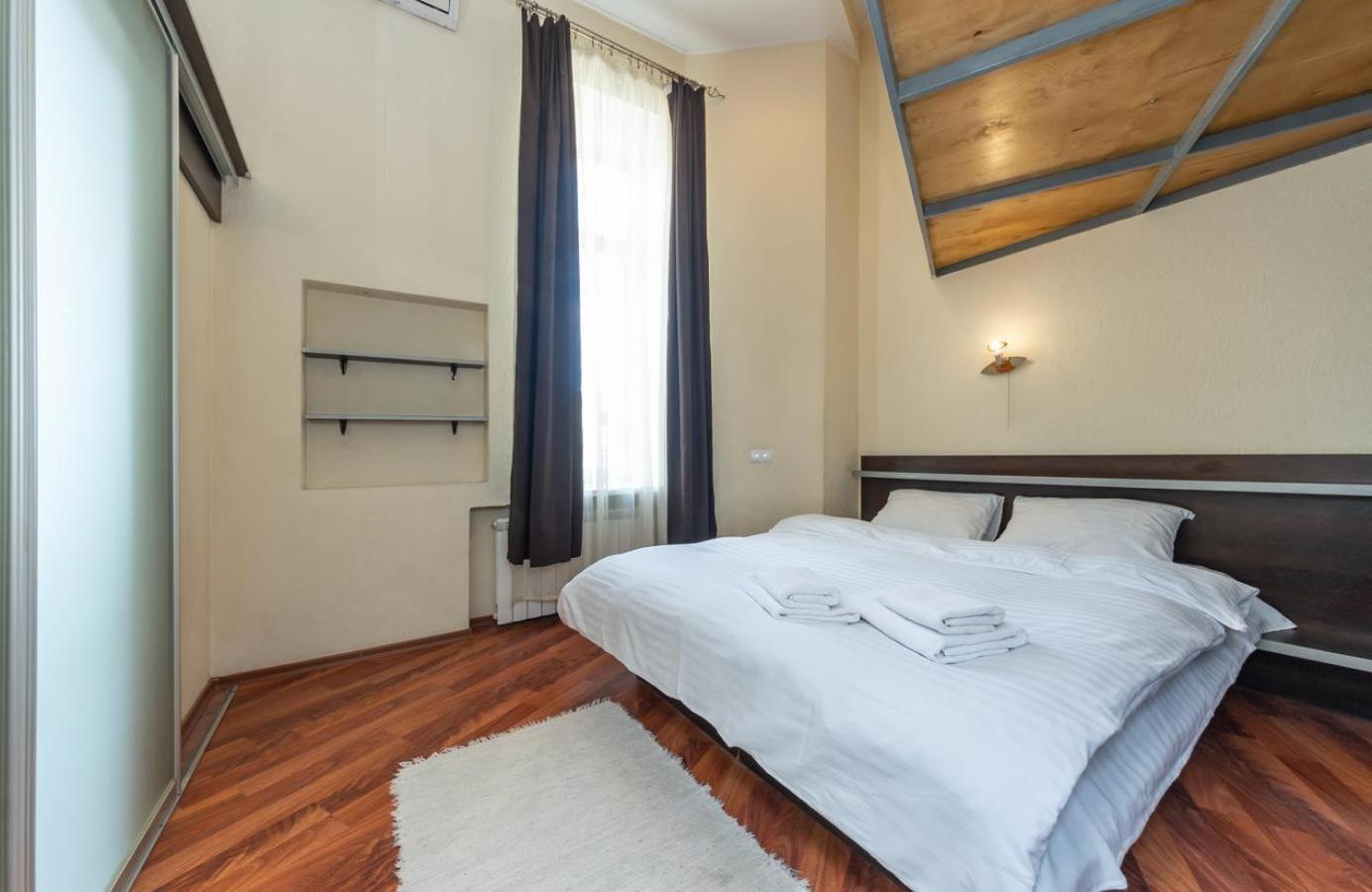 Comfortable Apartment On Mikhaylovskiy Lane 키예프 외부 사진