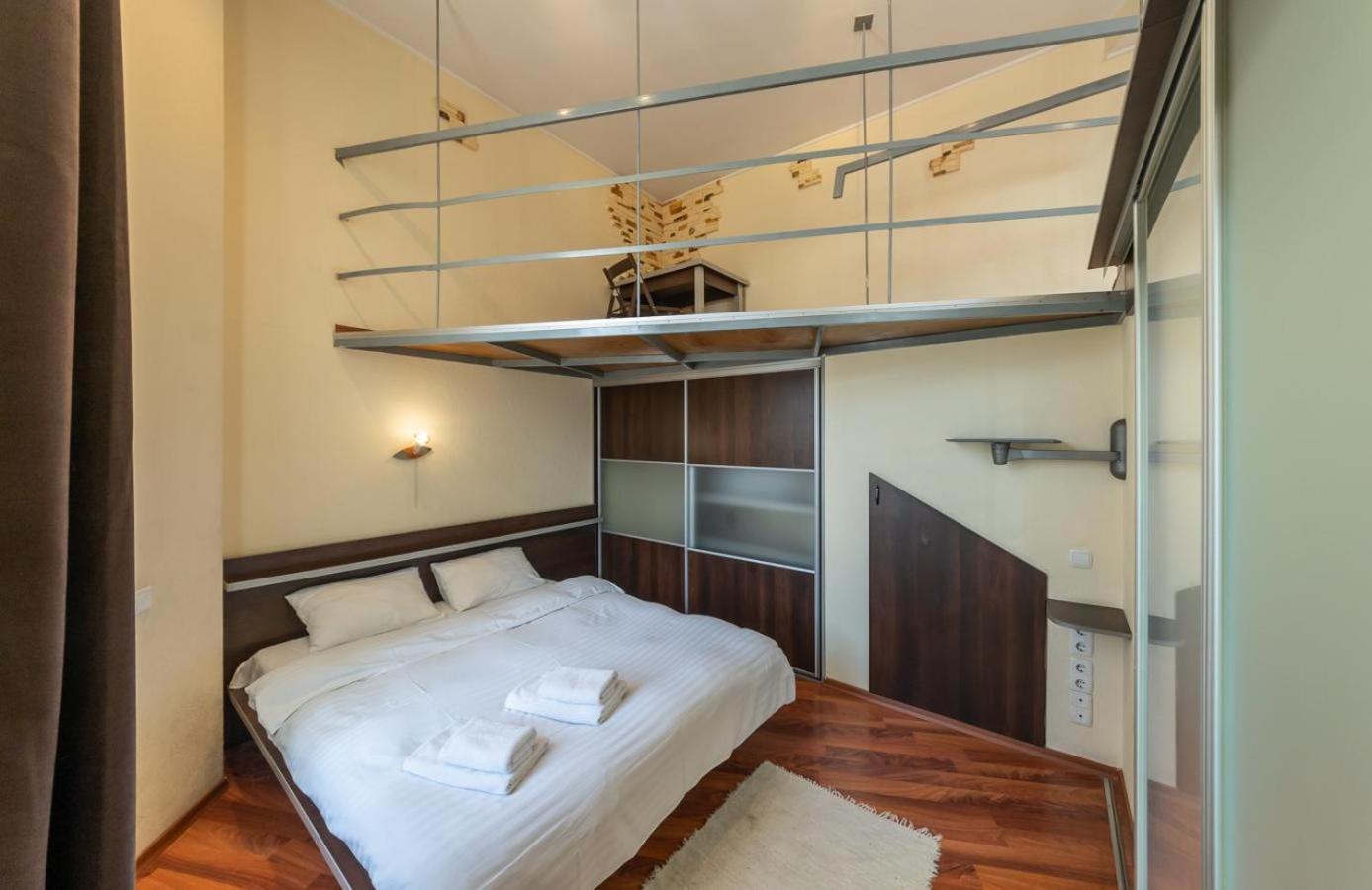 Comfortable Apartment On Mikhaylovskiy Lane 키예프 외부 사진