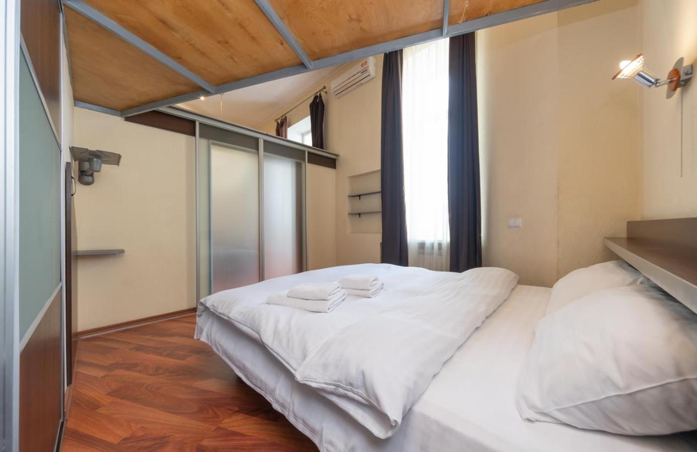 Comfortable Apartment On Mikhaylovskiy Lane 키예프 외부 사진