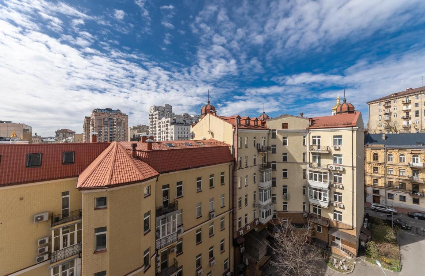 Comfortable Apartment On Mikhaylovskiy Lane 키예프 외부 사진