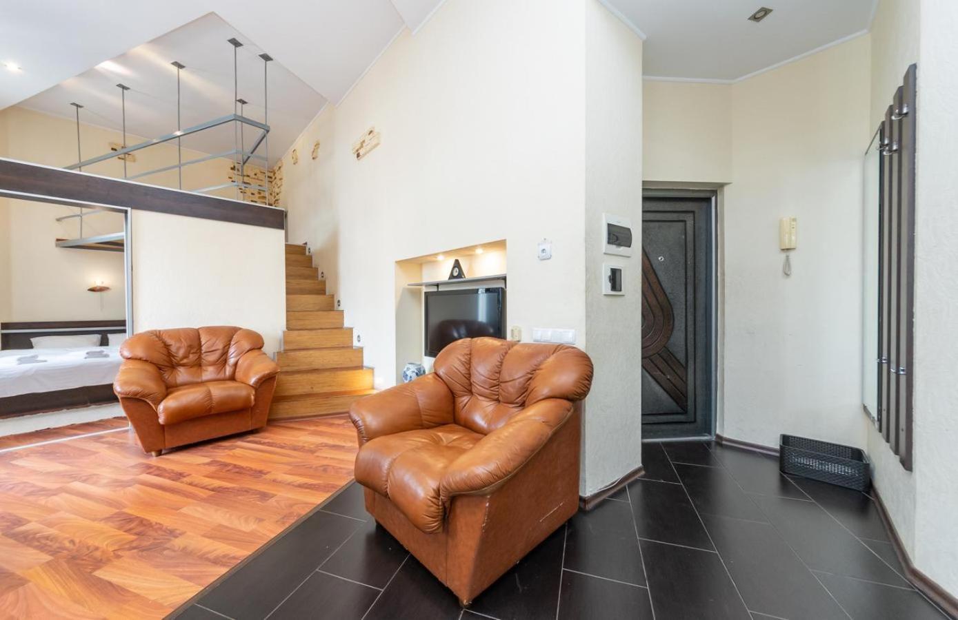 Comfortable Apartment On Mikhaylovskiy Lane 키예프 외부 사진