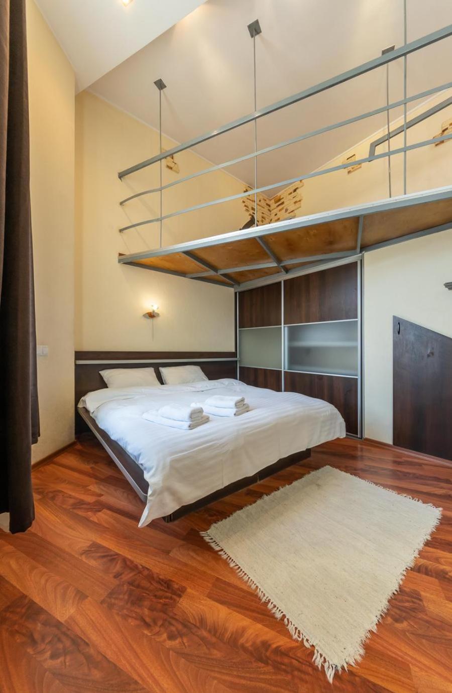Comfortable Apartment On Mikhaylovskiy Lane 키예프 외부 사진